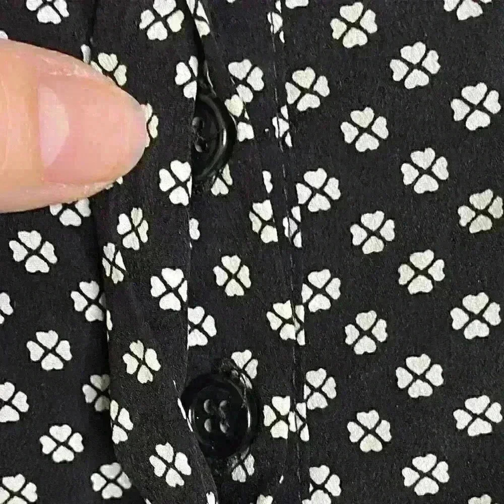 Ann Taylor Loft Clover Heart Roll-Tab Romper - Picture 8 of 12